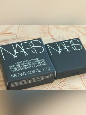 NARS Light Reflecting Pressed Setting Powder 1.8gms